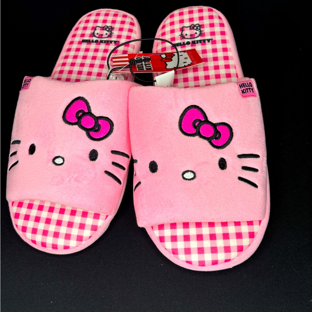 Women Hello Kitty Pink slippers